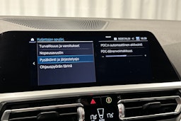 valkoinen BMW 330 2021 kuva 31.