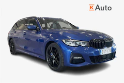 sininen BMW 330 2021 kuva 1.