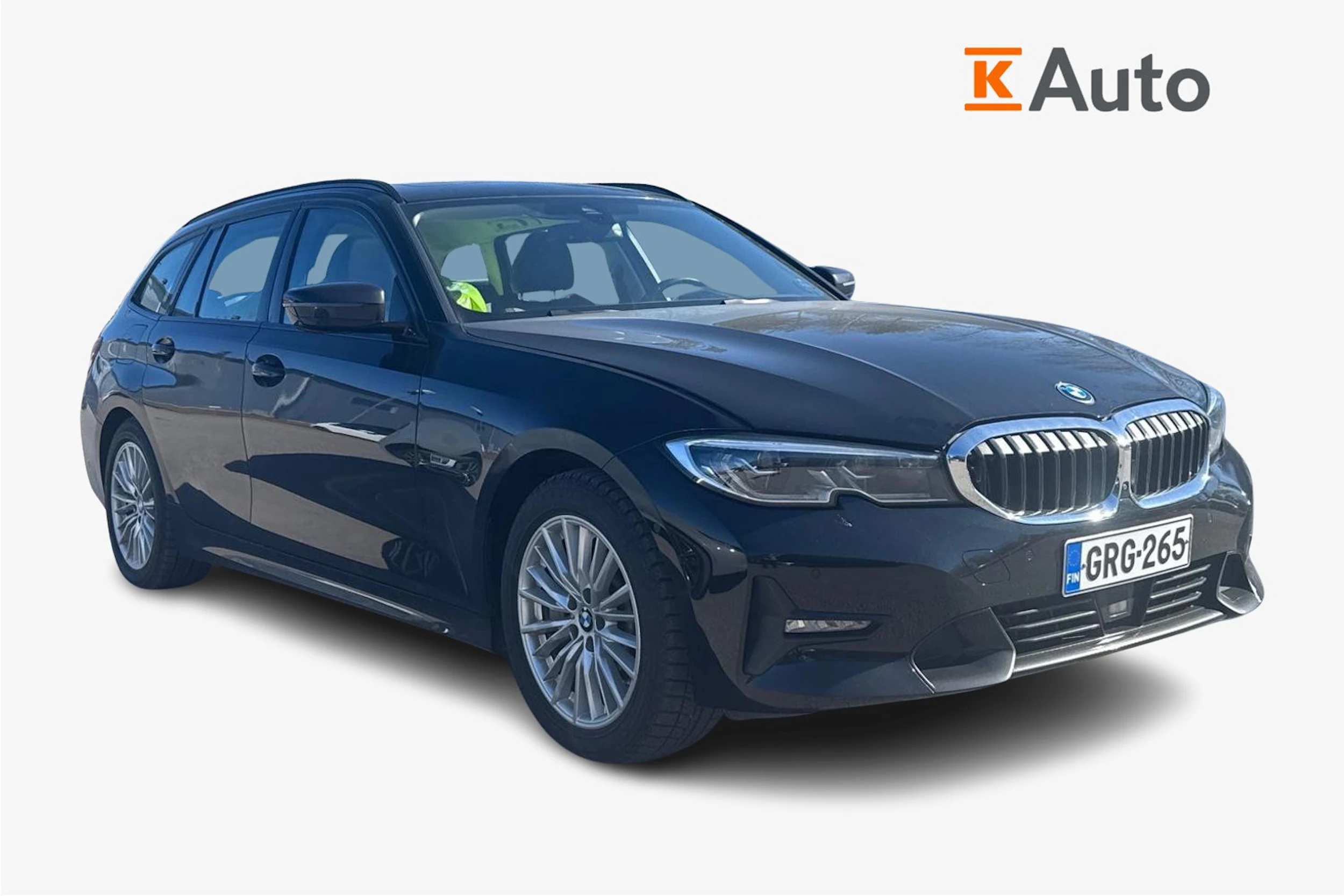 musta BMW 330 2021 kuva 1.