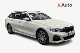 valkoinen BMW 330 2021 kuva 1.