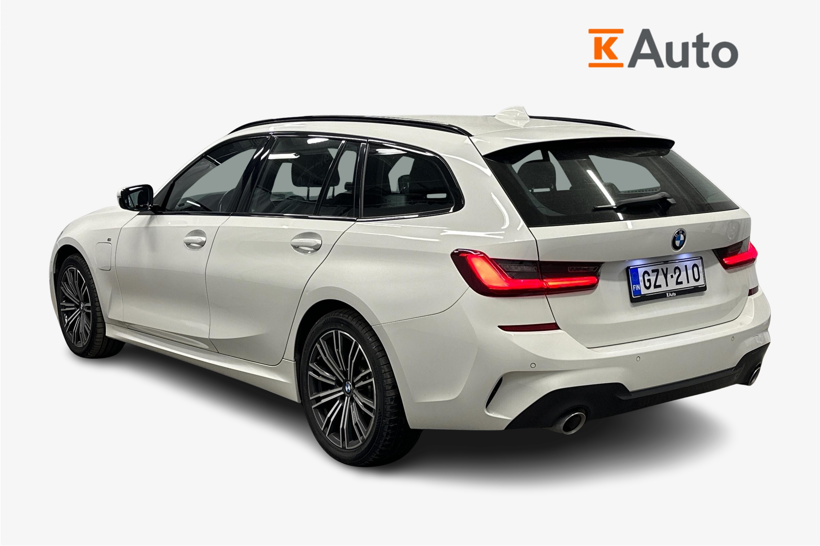 BMW 330 2021, kuva 2/27