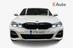 valkoinen BMW 330 2021 kuva 5.