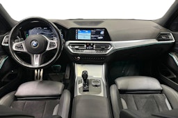 valkoinen BMW 330 2021 kuva 9.