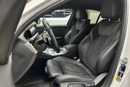 valkoinen BMW 330 2021 kuva 15.