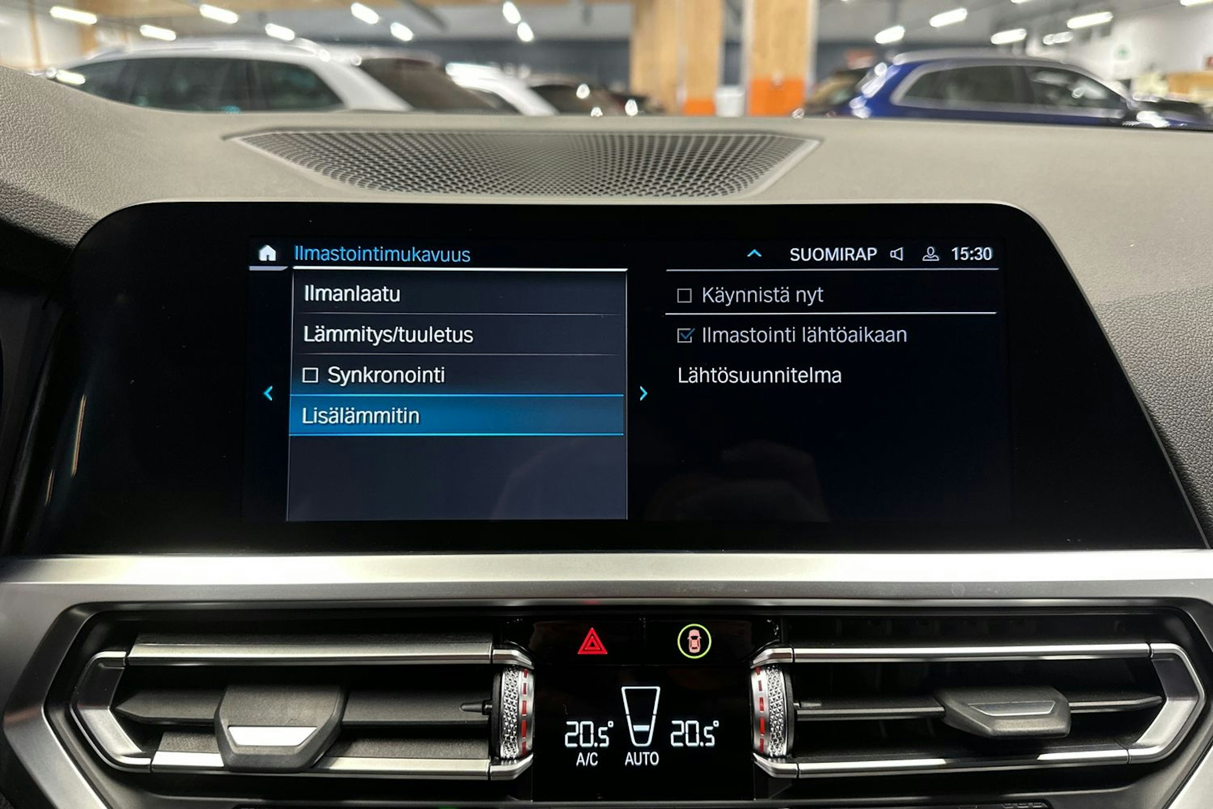 valkoinen BMW 330 2021 kuva 20.