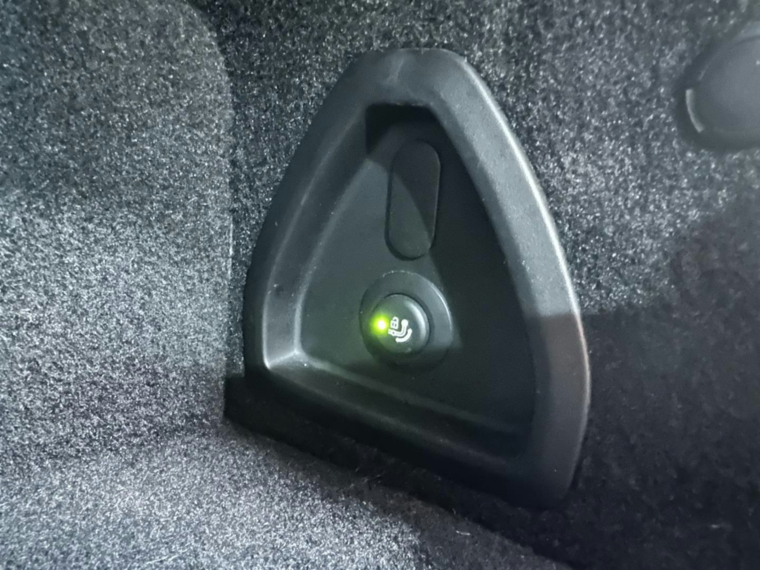 valkoinen BMW 330 2021 kuva 31.