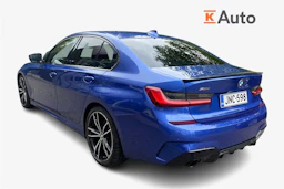 Sininen BMW 330 2021 kuva 2.