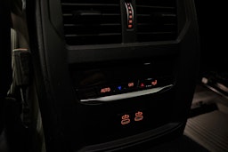 musta BMW 330 2021 kuva 25.