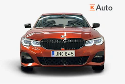 oranssi BMW 330 2021 kuva 4.