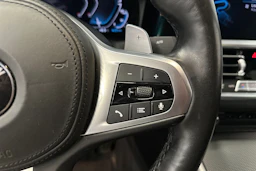 oranssi BMW 330 2021 kuva 18.