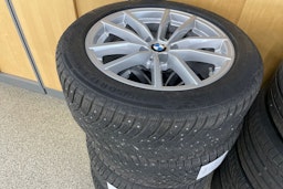 Sininen BMW 330 2021 kuva 10.