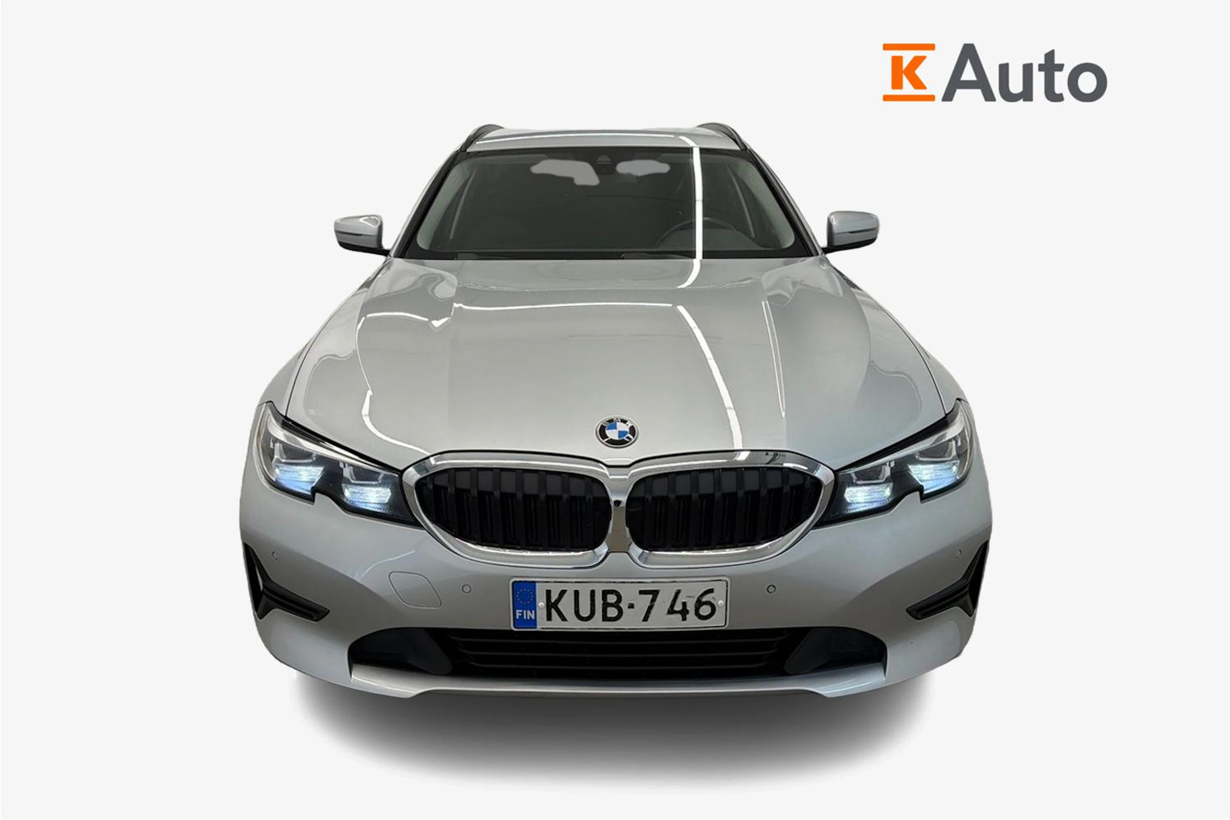 hopea BMW 330 2021 kuva 4.