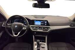 hopea BMW 330 2021 kuva 7.