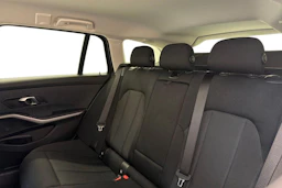 hopea BMW 330 2021 kuva 8.