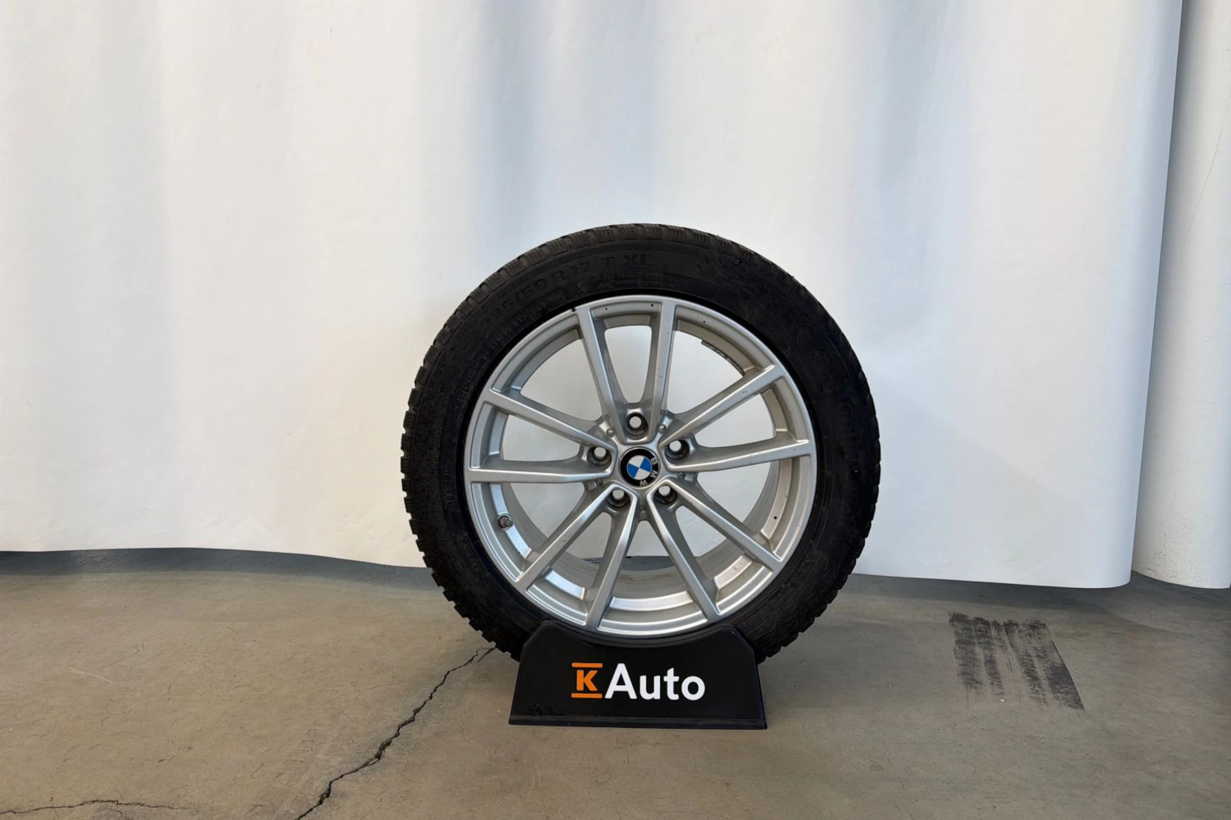 hopea BMW 330 2021 kuva 11.