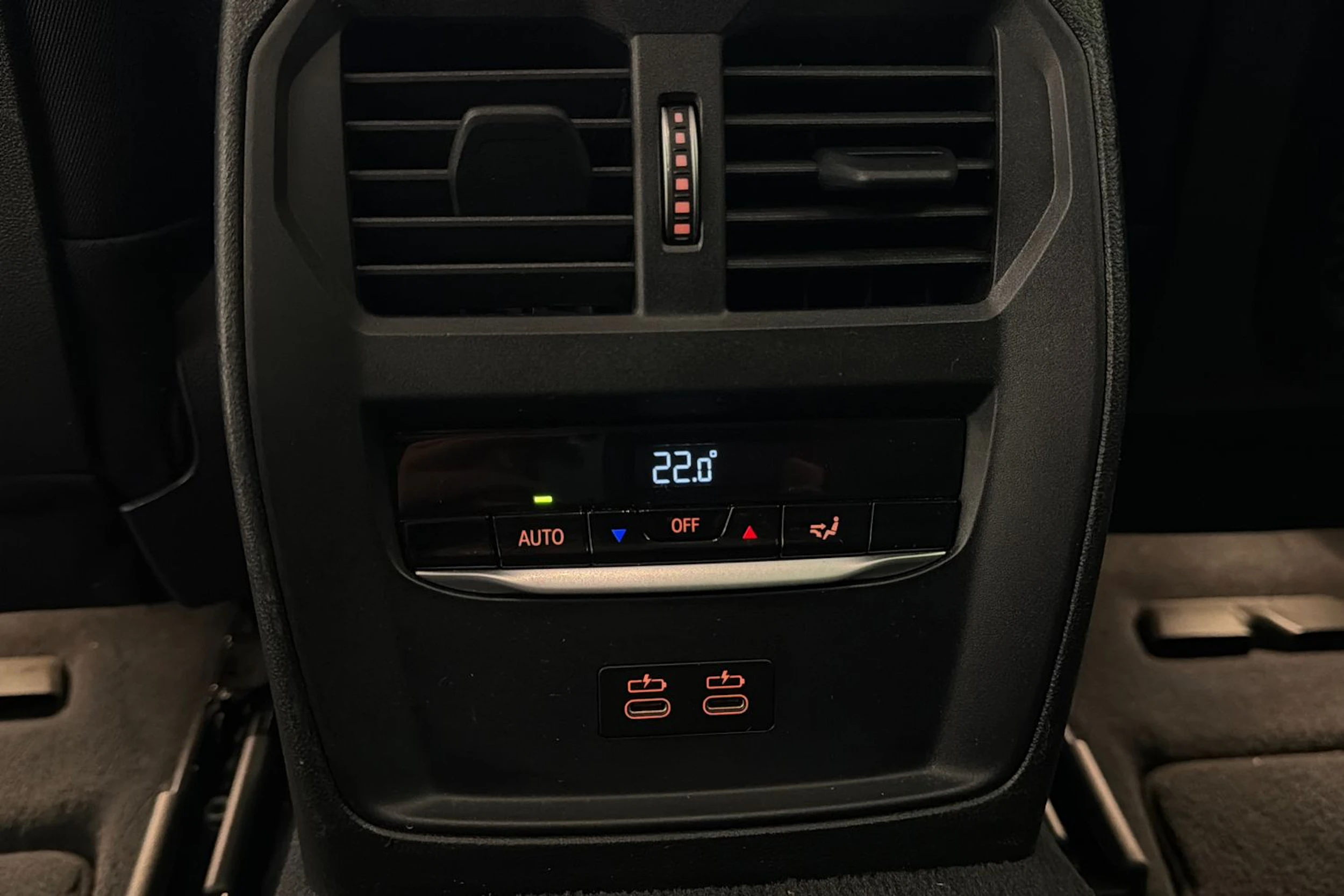 hopea BMW 330 2021 kuva 15.