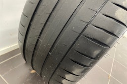 sininen BMW 330 2021 kuva 14.