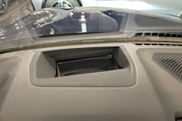 sininen BMW 330 2021 kuva 24.