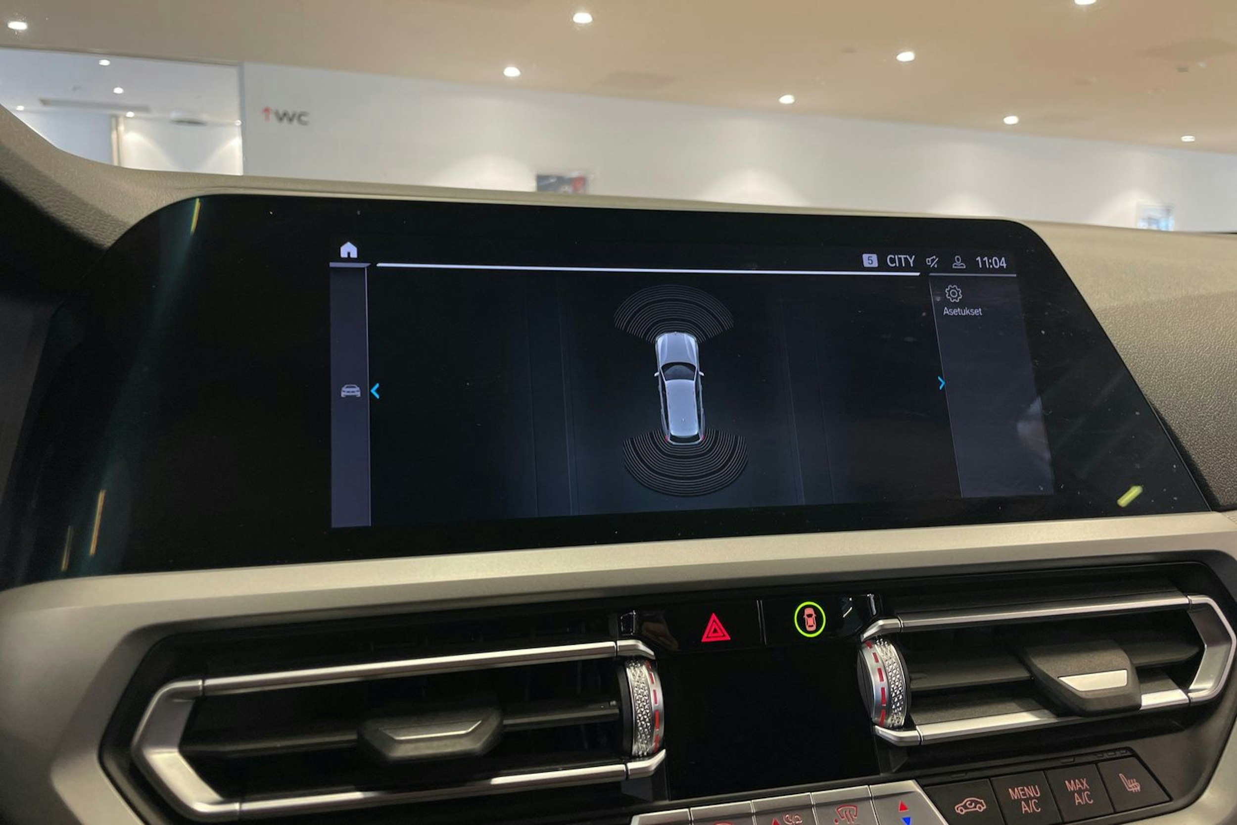 Harmaa BMW 330 2021 kuva 22.