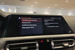 Harmaa BMW 330 2021 kuva 25.