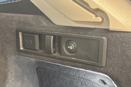 Musta BMW 330 2021 kuva 15.