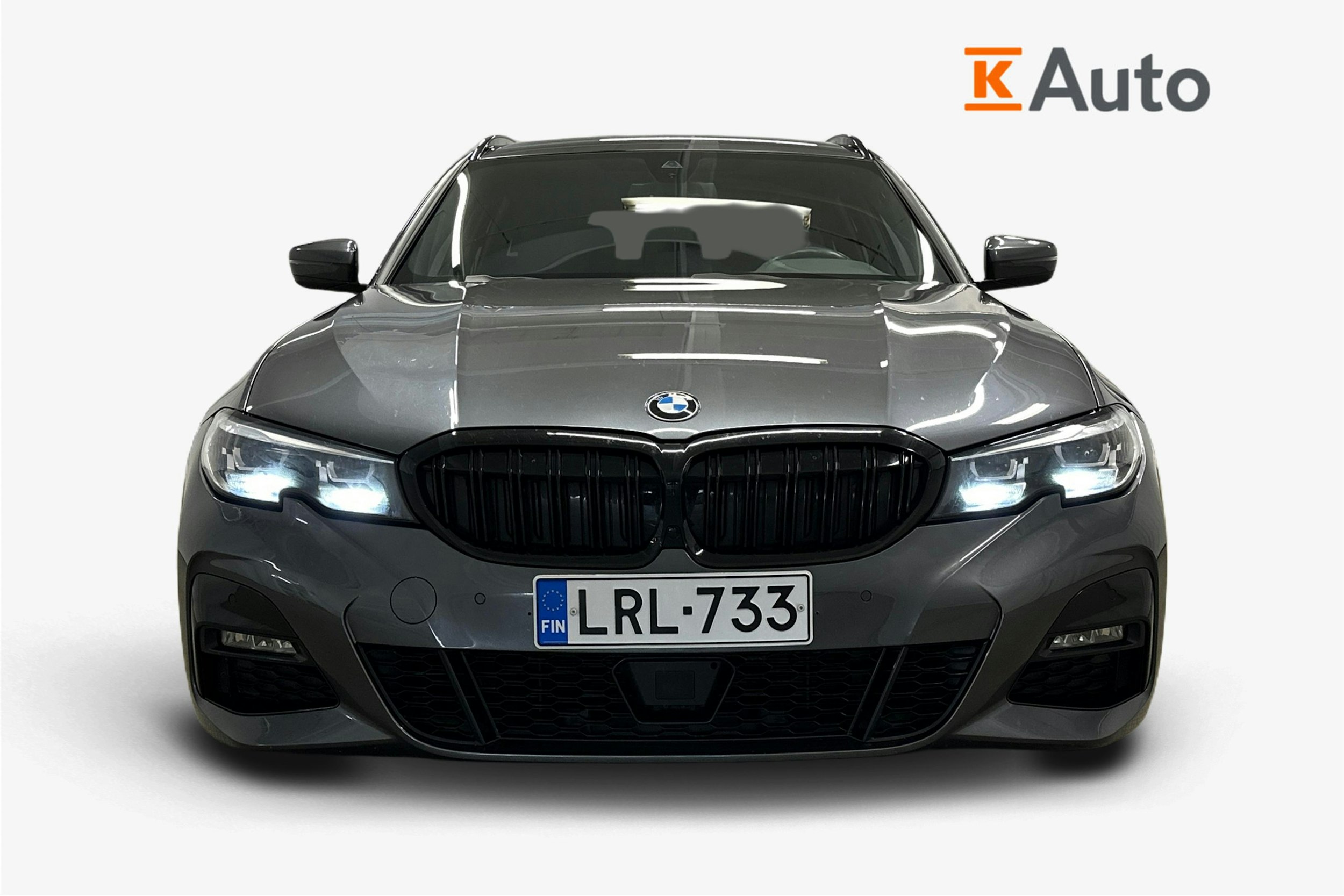 harmaa BMW 330 2021 kuva 4.