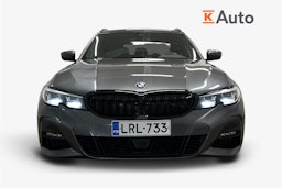 harmaa BMW 330 2021 kuva 4.