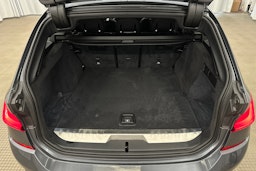 harmaa BMW 330 2021 kuva 11.
