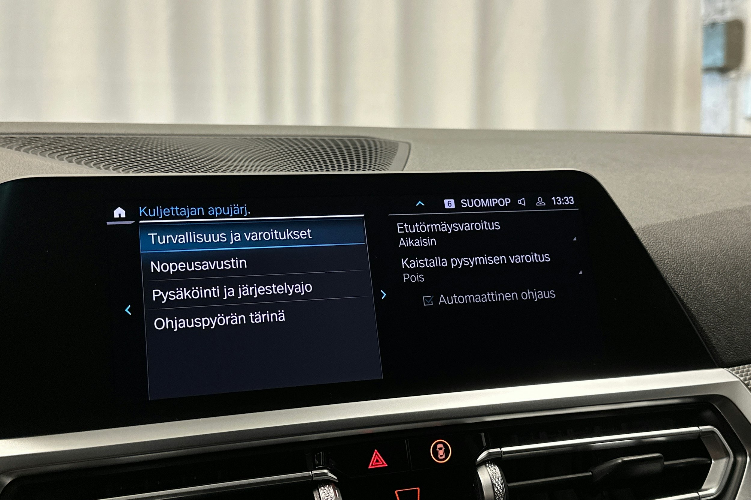 harmaa BMW 330 2021 kuva 21.