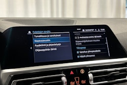harmaa BMW 330 2021 kuva 23.