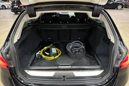 musta BMW 330 2021 kuva 20.