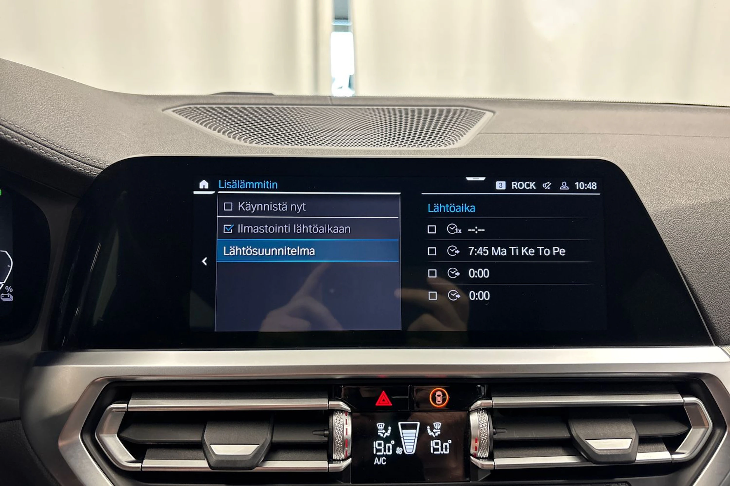 harmaa BMW 330 2021 kuva 23.
