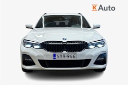 valkoinen BMW 330 2021 kuva 5.