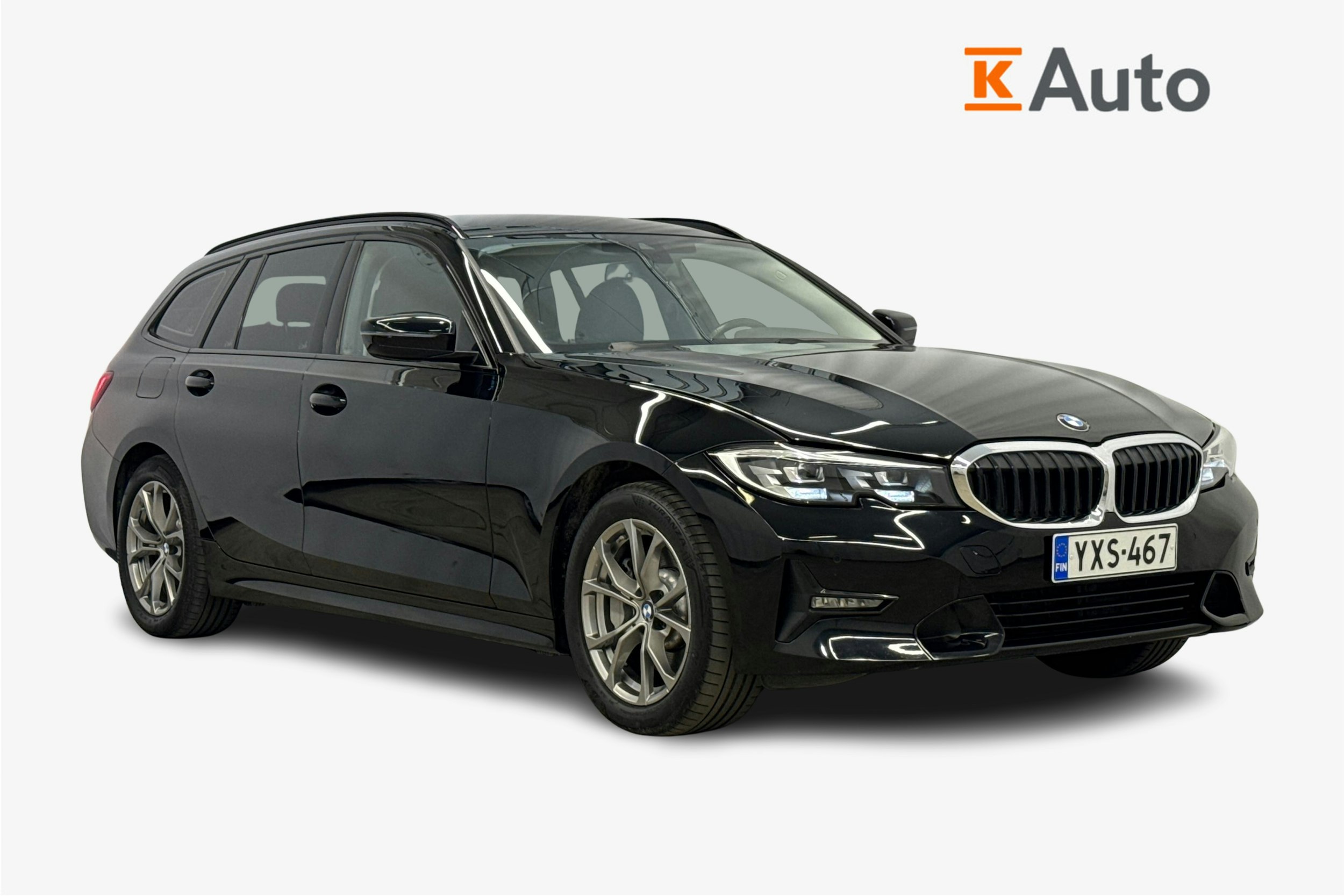 musta BMW 330 2021 kuva 1.