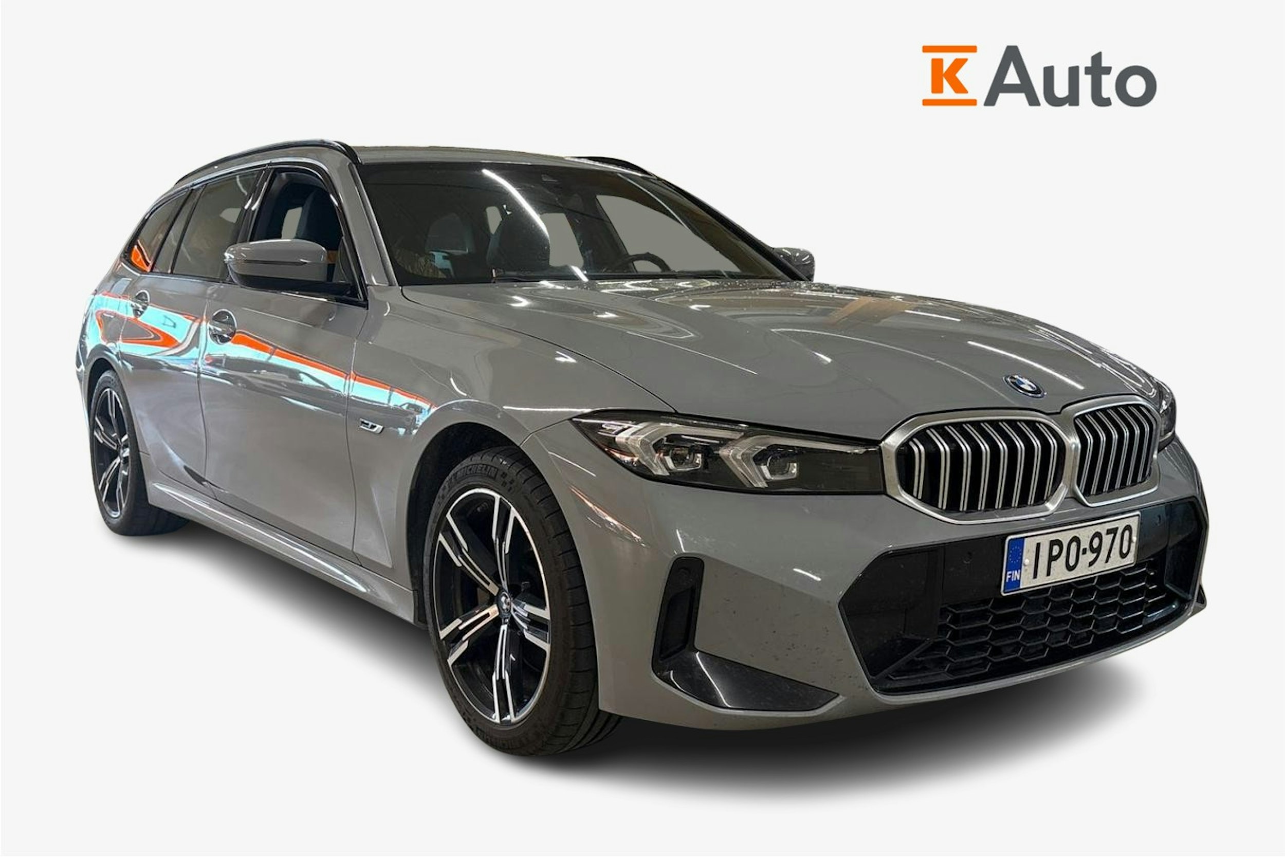 BMW 330