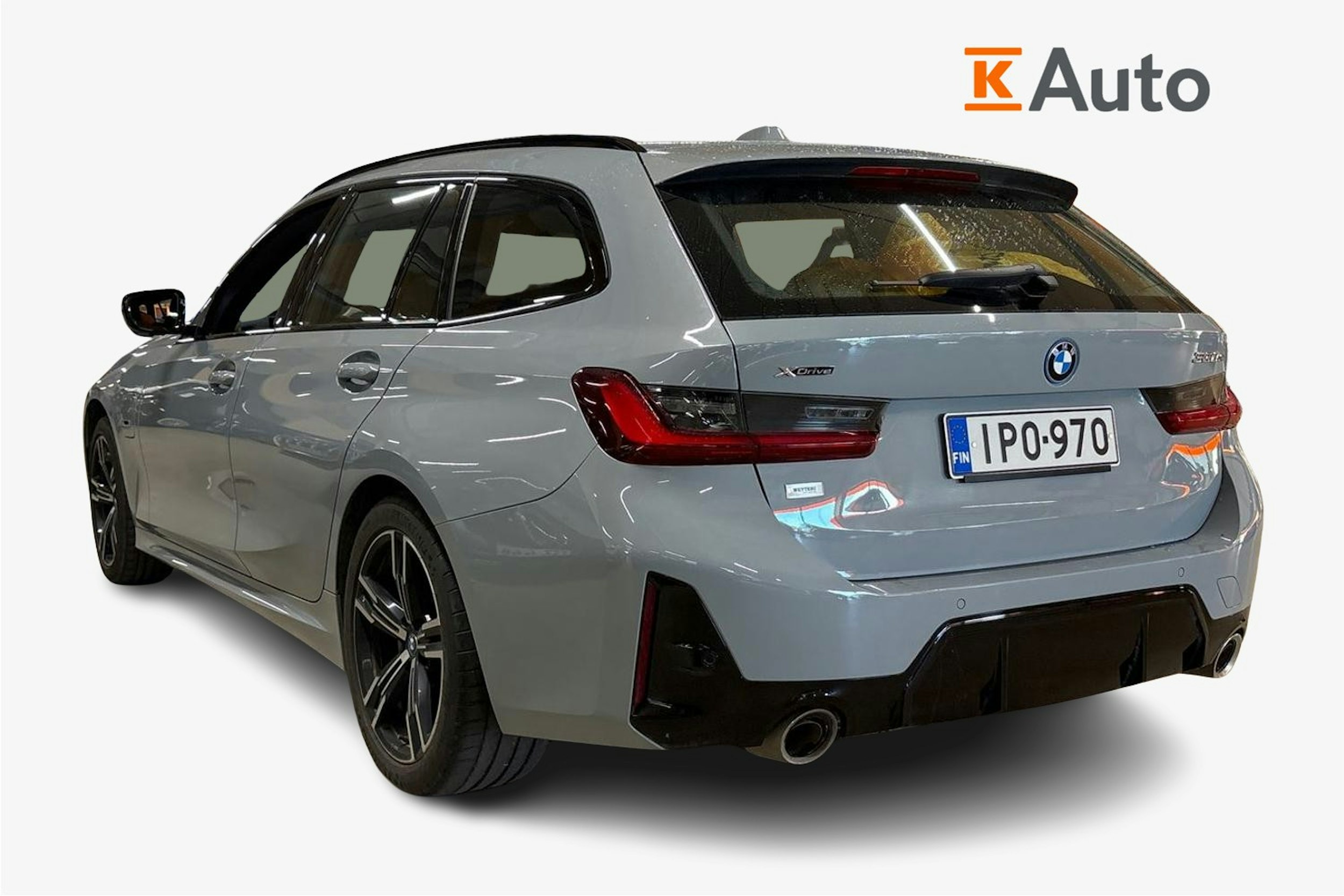 harmaa BMW 330 2022 kuva 2.