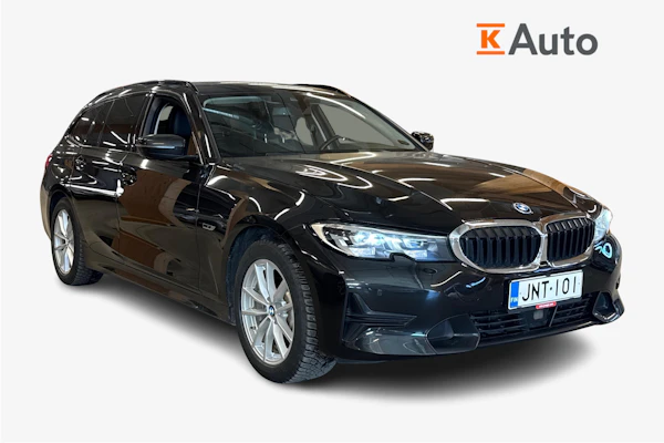 BMW 330 G21 Touring 330e xDrive A Charged Edition Sport