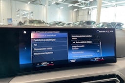 valkoinen BMW 330 2022 kuva 30.