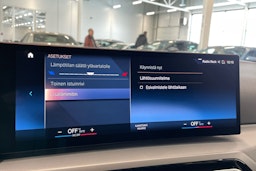 valkoinen BMW 330 2022 kuva 31.