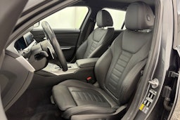 harmaa BMW 330 2022 kuva 20.