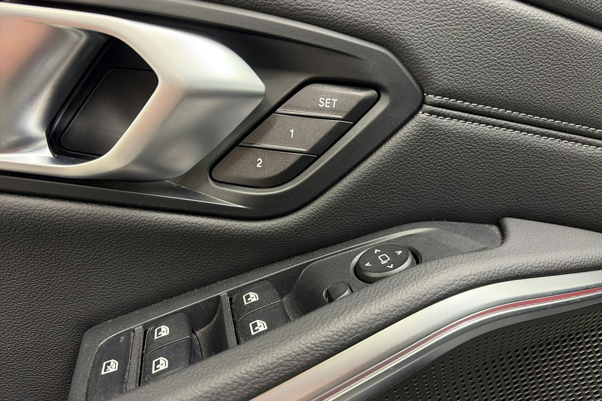 harmaa BMW 330 2022 kuva 21.