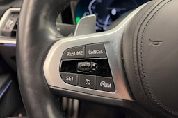 harmaa BMW 330 2022 kuva 25.