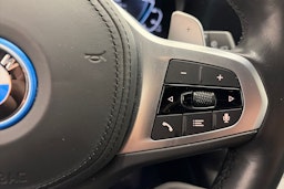 harmaa BMW 330 2022 kuva 26.