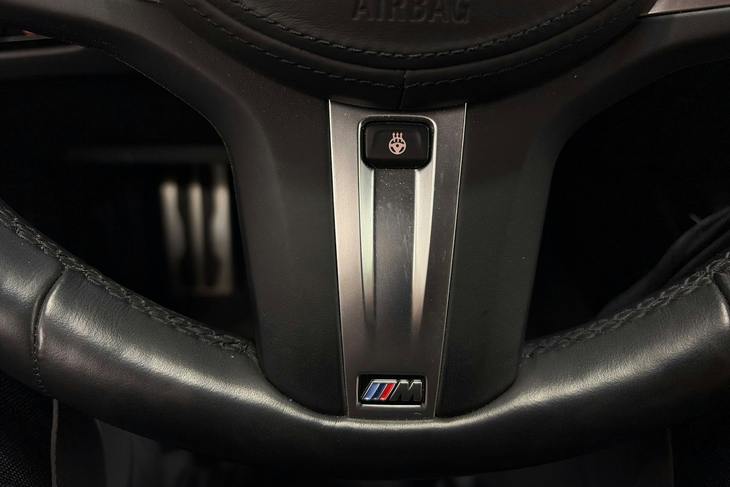 harmaa BMW 330 2022 kuva 27.