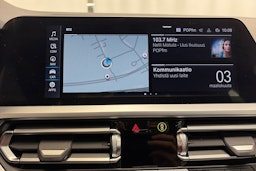 harmaa BMW 330 2022 kuva 28.