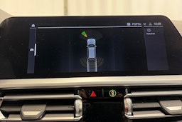 harmaa BMW 330 2022 kuva 29.