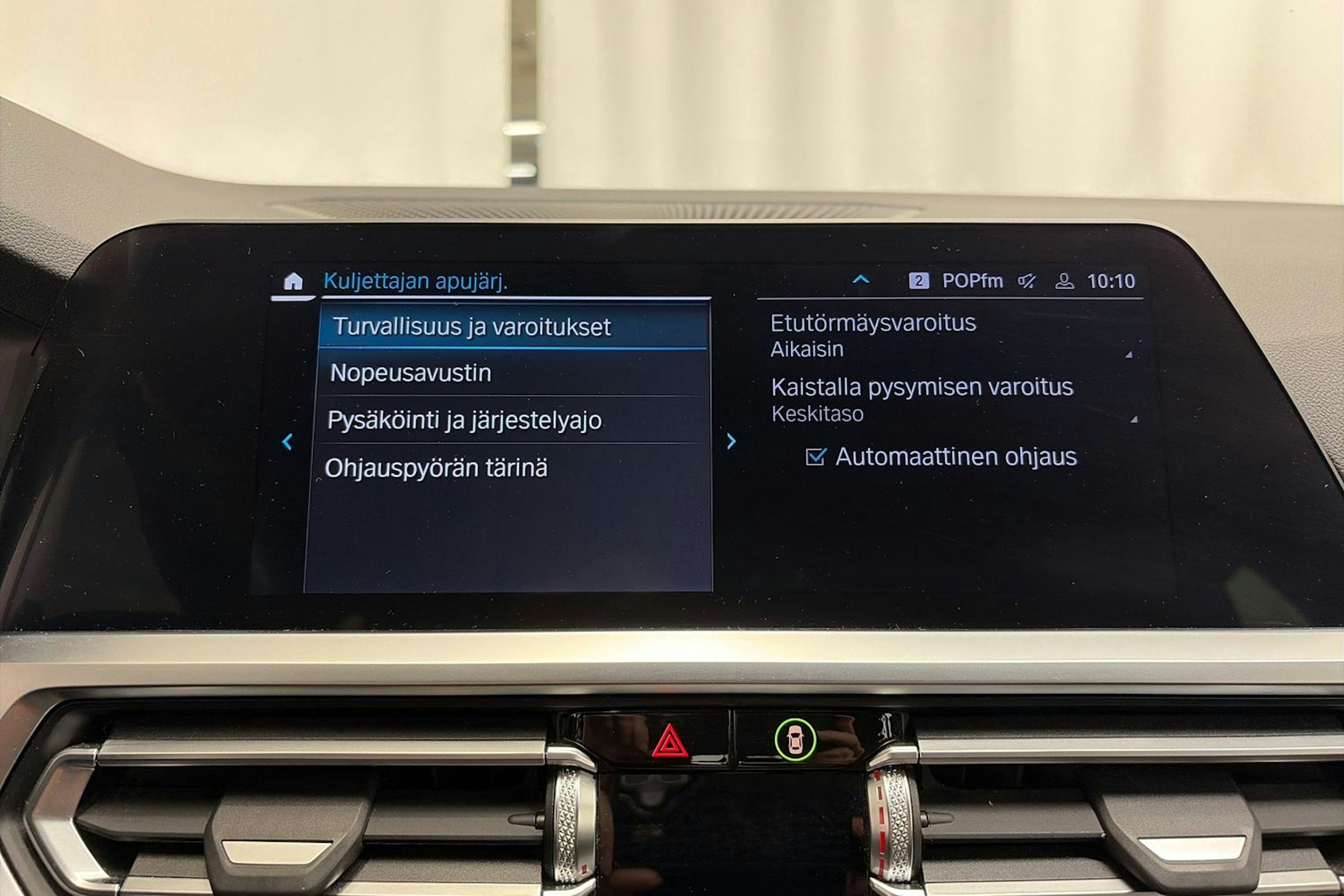 harmaa BMW 330 2022 kuva 31.