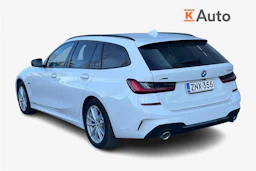 valkoinen BMW 330 2022 kuva 2.