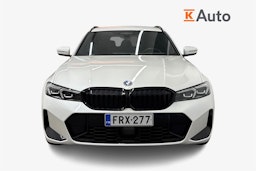 valkoinen BMW 330 2023 kuva 5.