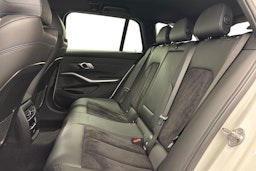 valkoinen BMW 330 2023 kuva 10.